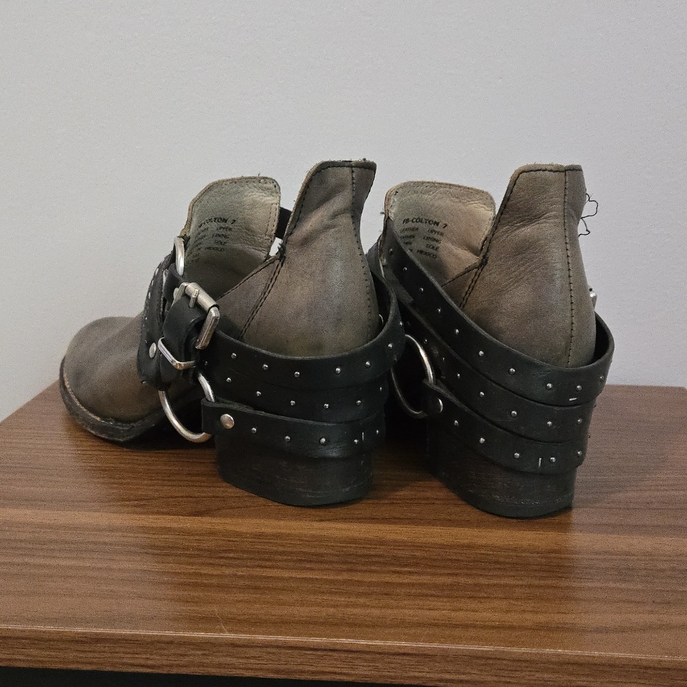 OG Freebird By Steven Colton 7 Olive Boots with Black Straps - Picture 5 of 6